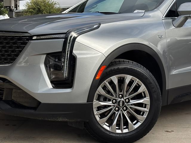 Certified 2025 Cadillac XT4 Premium Luxury image 3