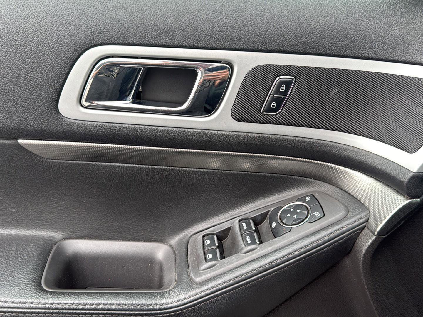 Used 2015 Ford Explorer Sport AWD/4WD image 9