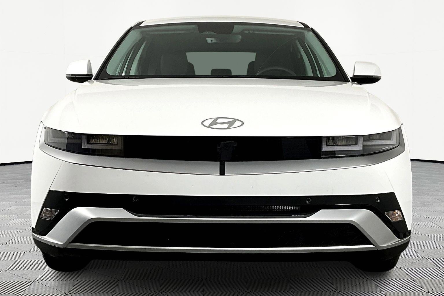 New 2026 Hyundai Ioniq 5 SEL AWD/4WD image 2