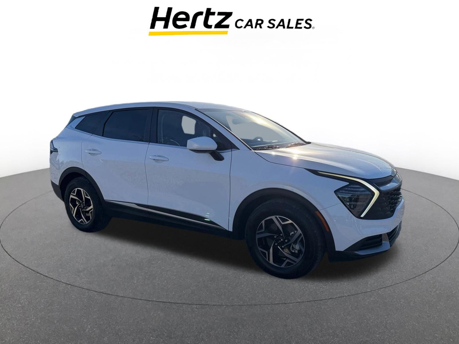 Used 2025 Kia Sportage LX image 1