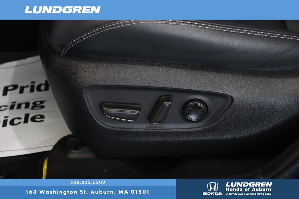 Used 2022 Toyota RAV4 XLE Premium AWD/4WD image 13