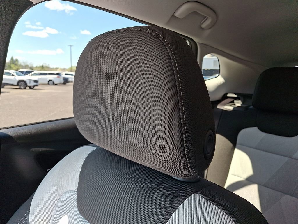 Used 2024 Chevrolet Trax LS image 18