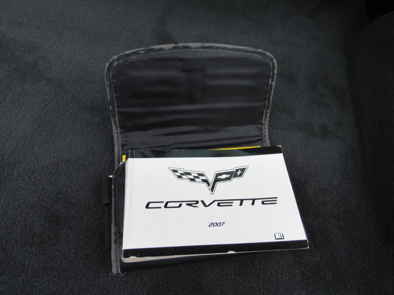 Used 2007 Chevrolet Corvette Coupe w/ Preferred Equipment Group image 54