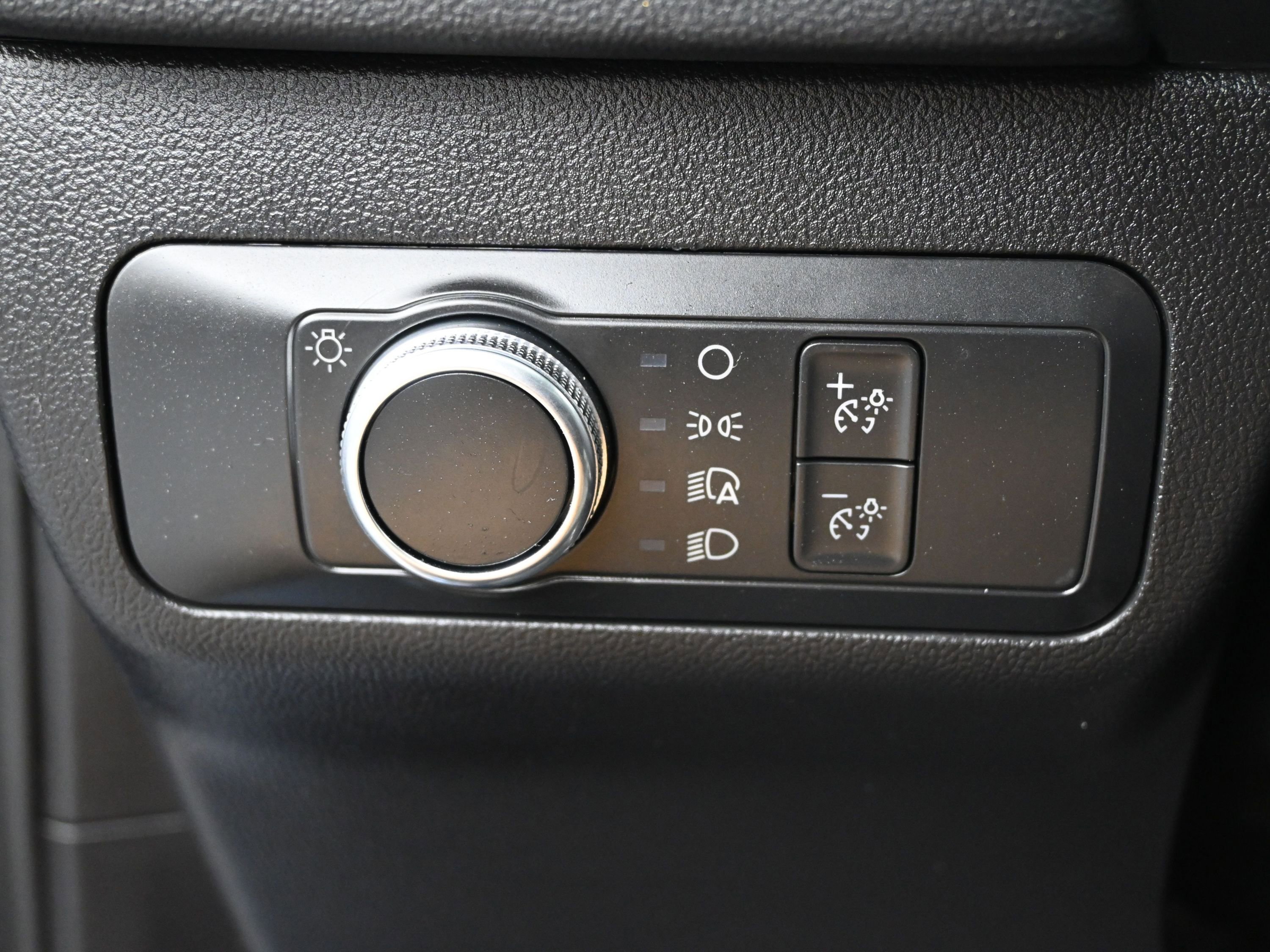 Used 2022 Ford Escape S image 12