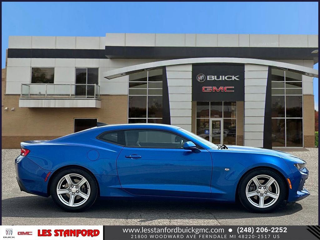 Used 2017 Chevrolet Camaro LT RWD image 7