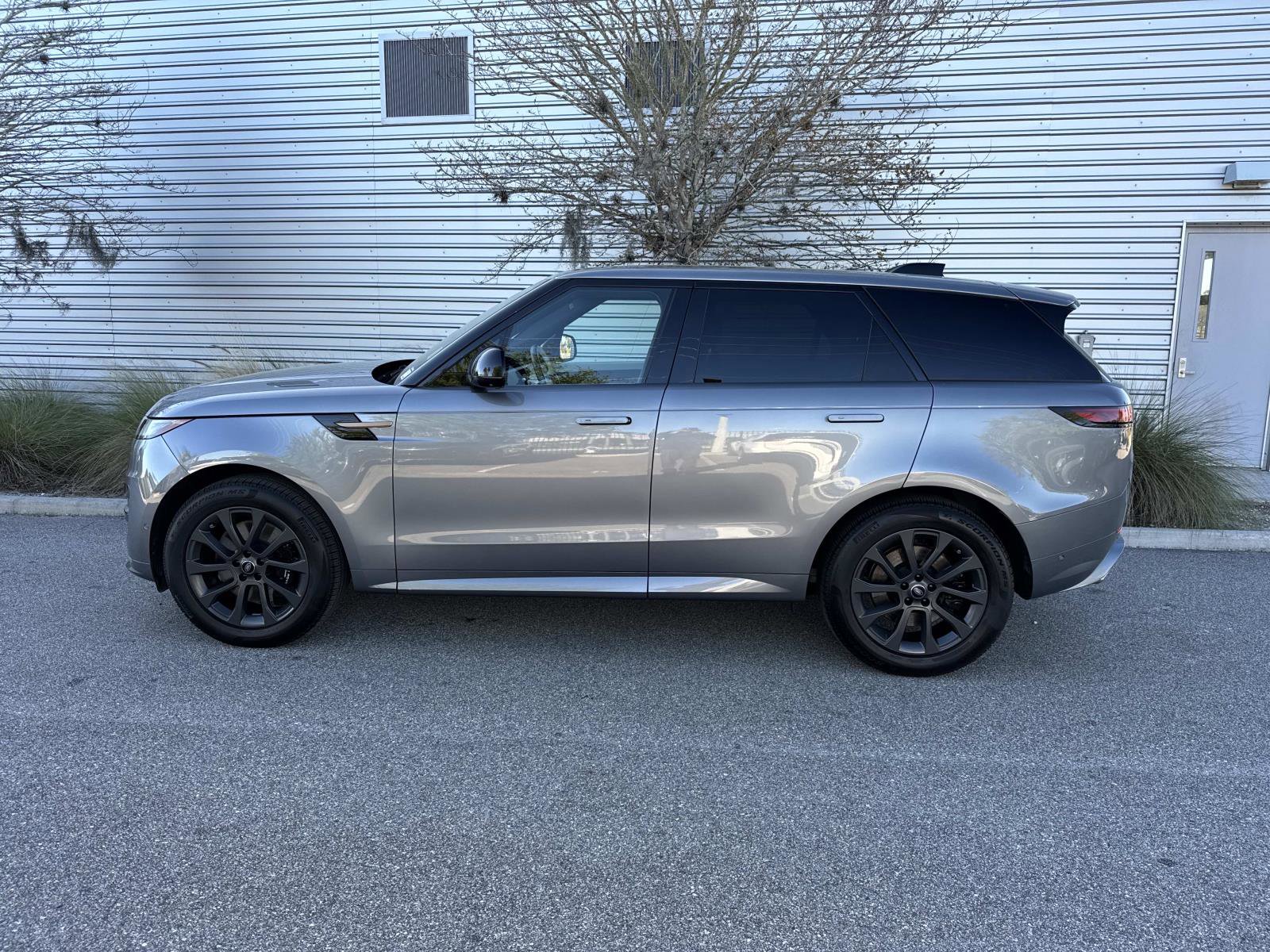 Certified 2025 Land Rover Range Rover Sport Dynamic SE image 2