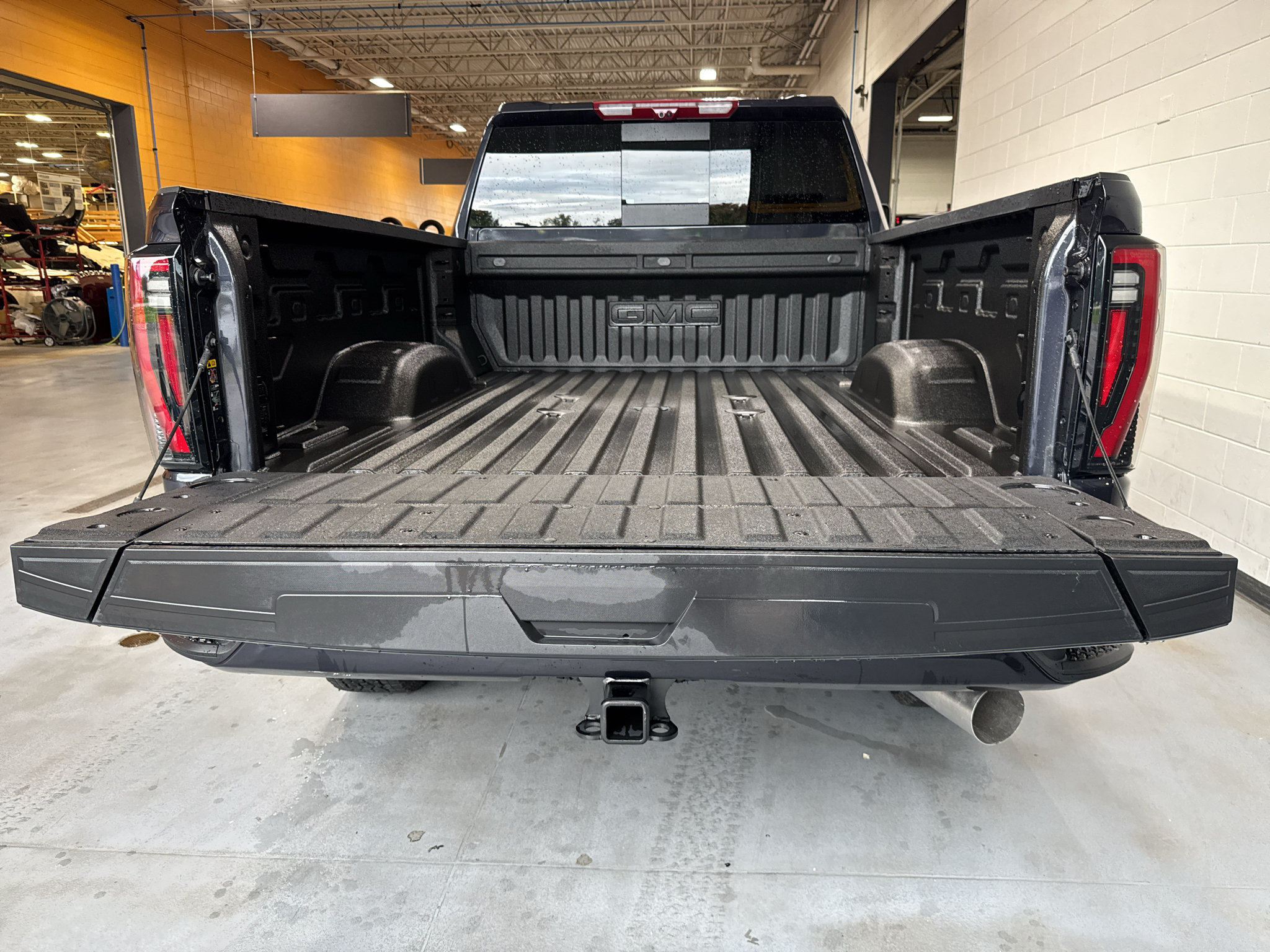 New 2026 GMC Sierra 2500 AT4 w/ AT4 Premium Plus Package AWD/4WD image 24