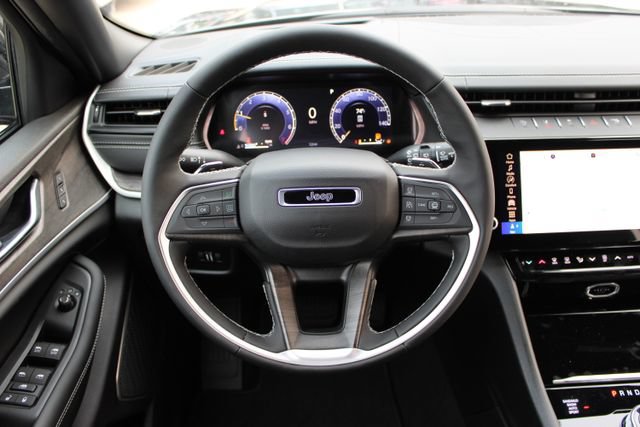 New 2026 Jeep Grand Cherokee Limited AWD/4WD image 21