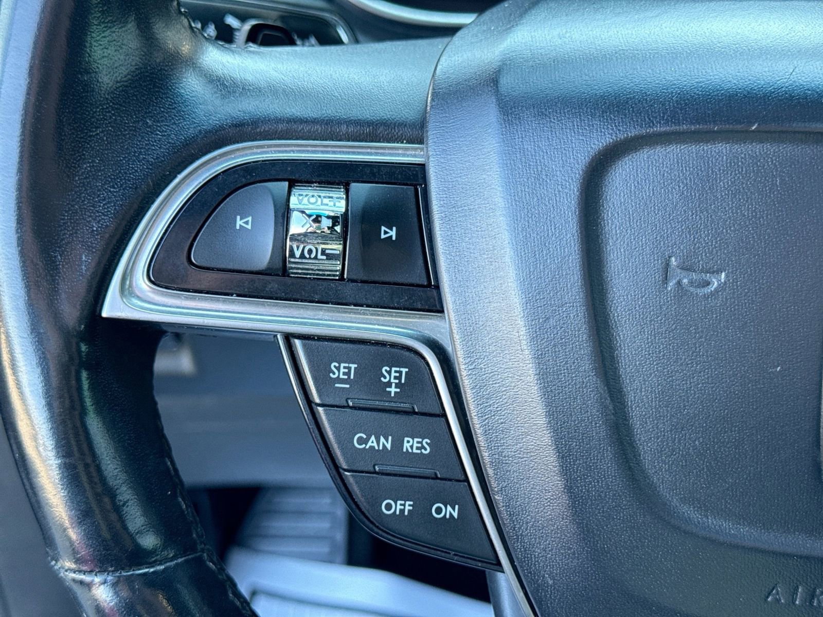 Used 2019 Lincoln Nautilus Select image 25