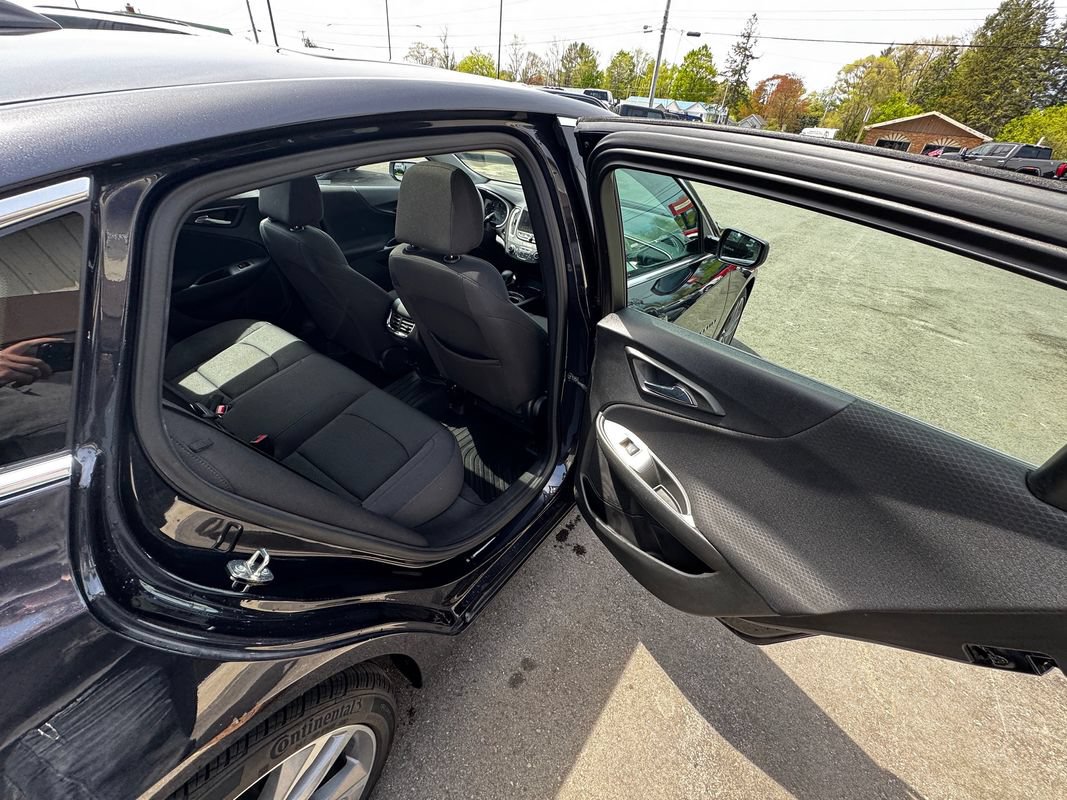 Used 2023 Chevrolet Malibu LT w/ Driver Confidence Package FWD image 30