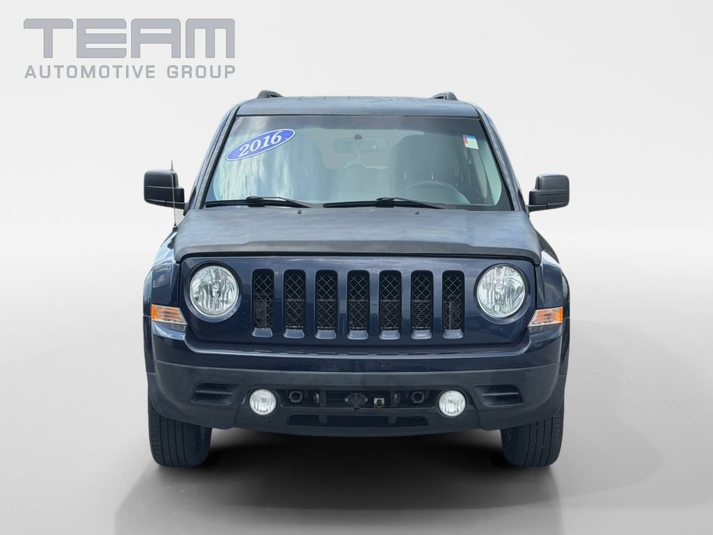 Used 2016 Jeep Patriot Sport w/ Tire & Wheel Group FWD image 2