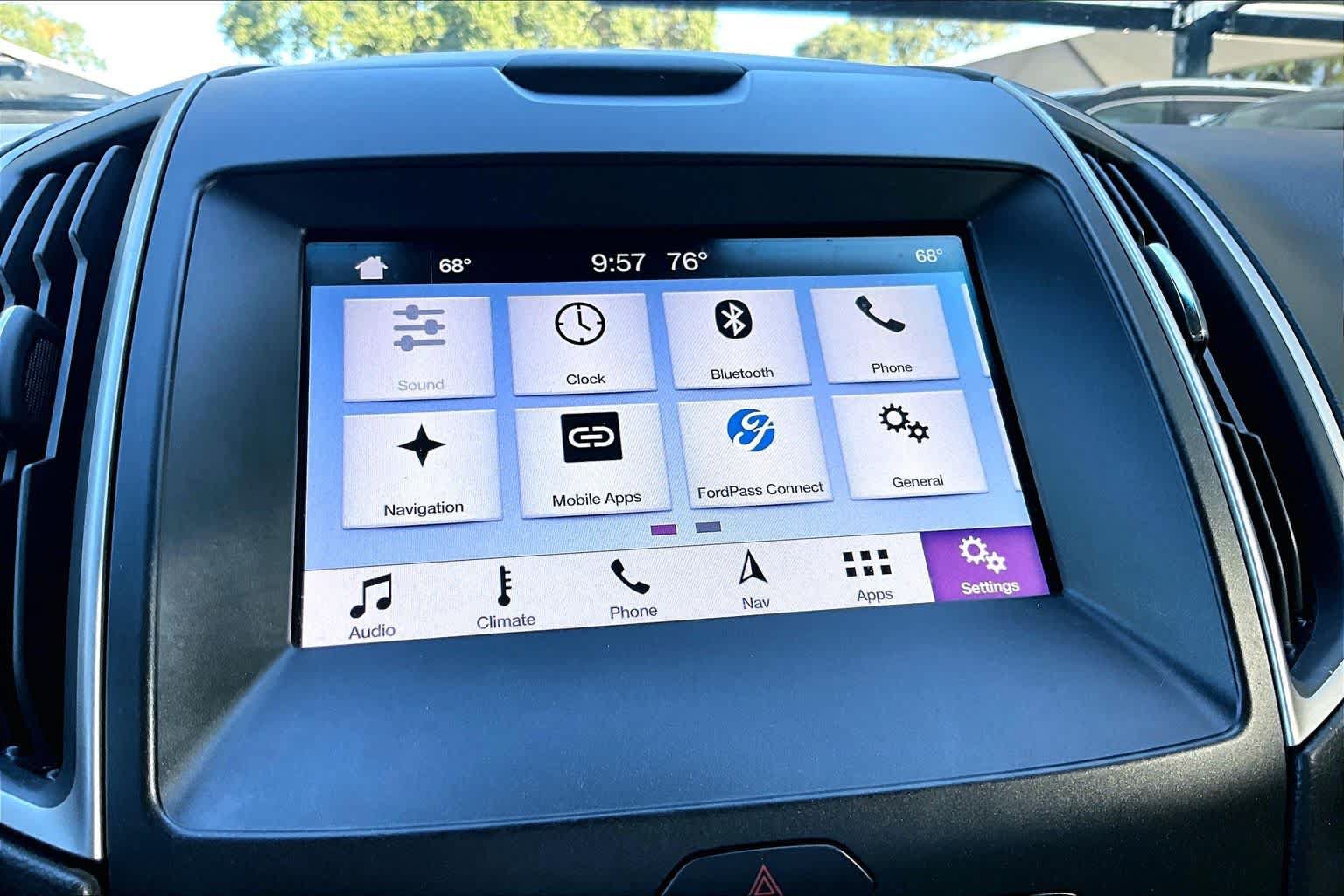Used 2019 Ford Edge SEL w/ Equipment Group 201A FWD image 37