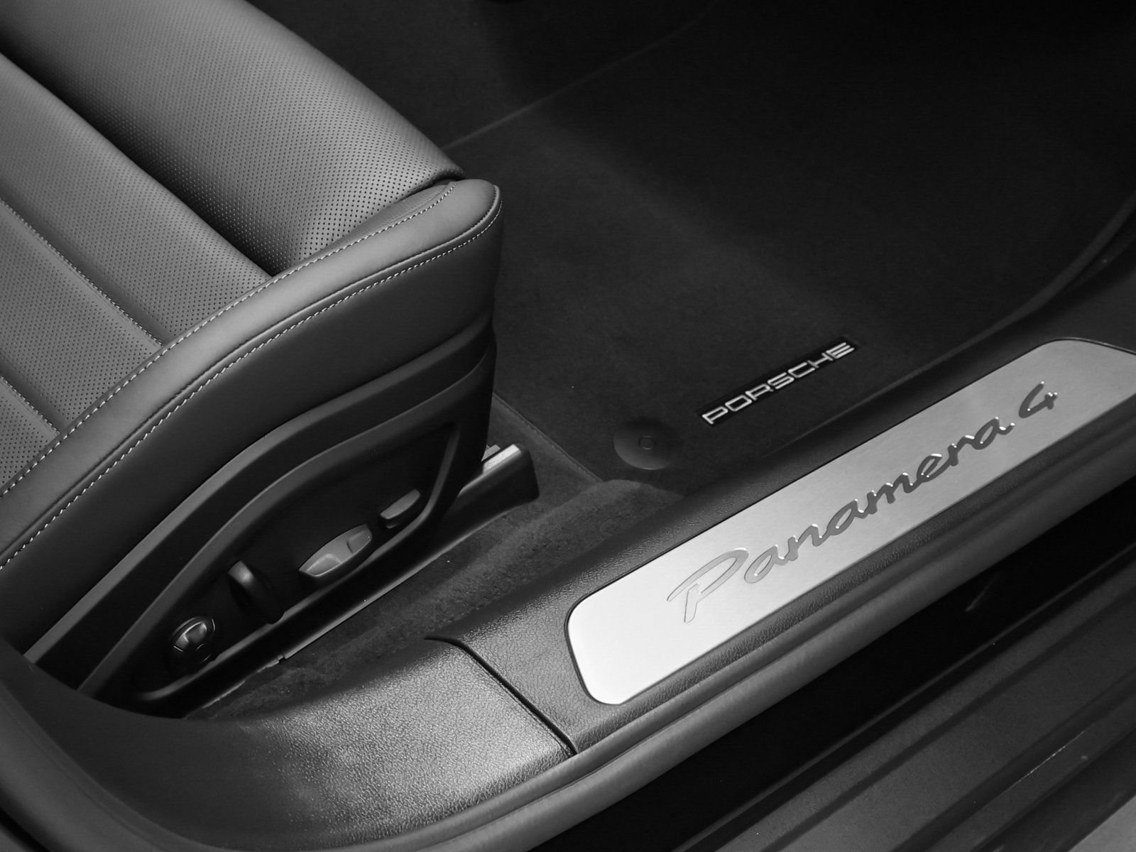 New 2026 Porsche Panamera 4 AWD/4WD image 20