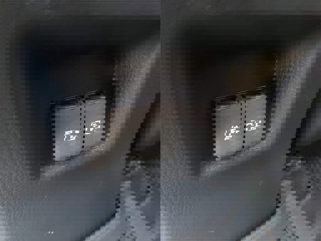 Used 2025 Toyota RAV4 XLE w/ Convenience Package image 12