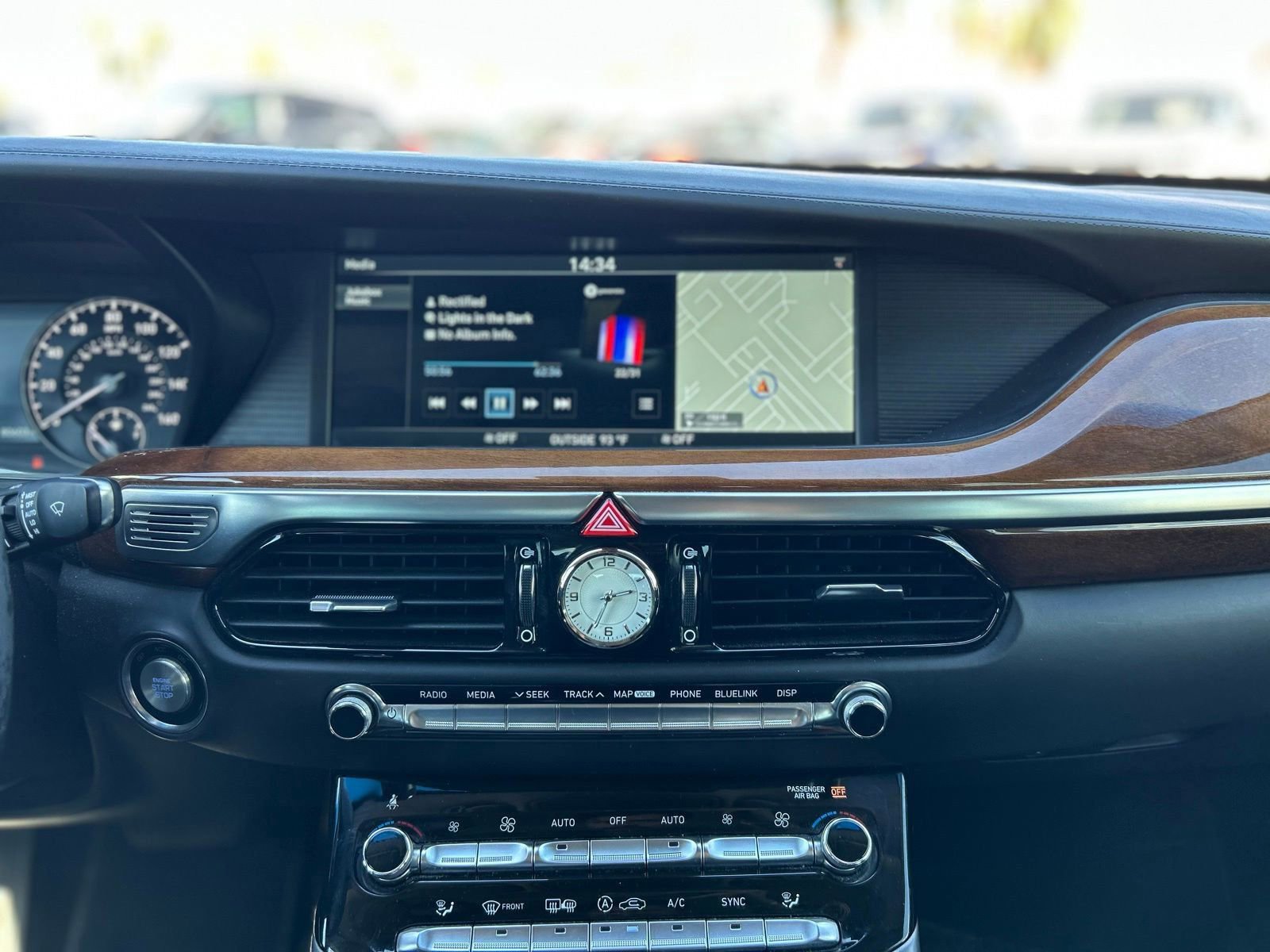 Used 2017 Genesis G90 3.3T Premium image 19