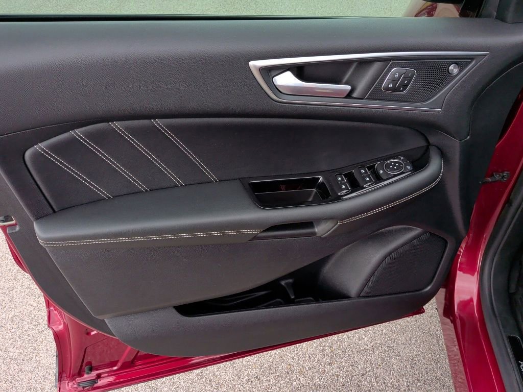 Used 2019 Ford Edge ST w/ Equipment Group 401A AWD/4WD image 10