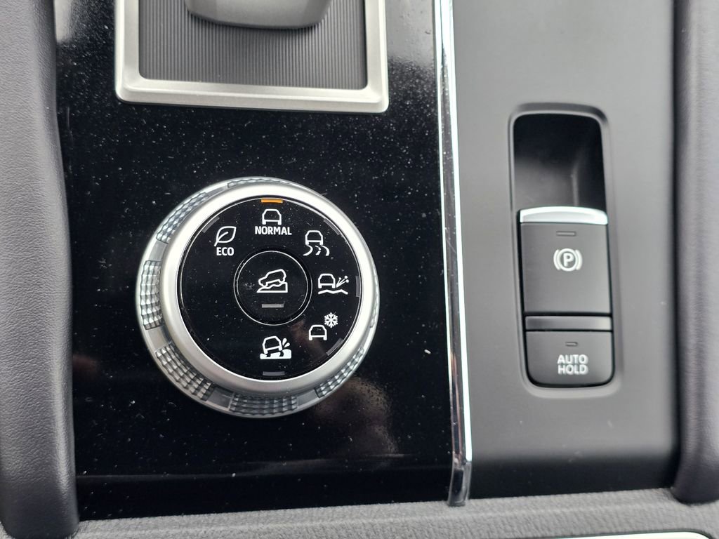 Used 2024 Mitsubishi Outlander SE image 22