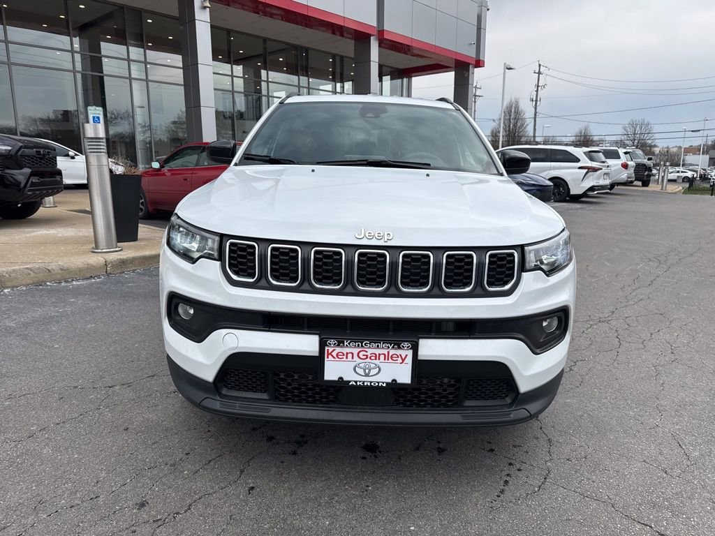 Used 2025 Jeep Compass Latitude image 10