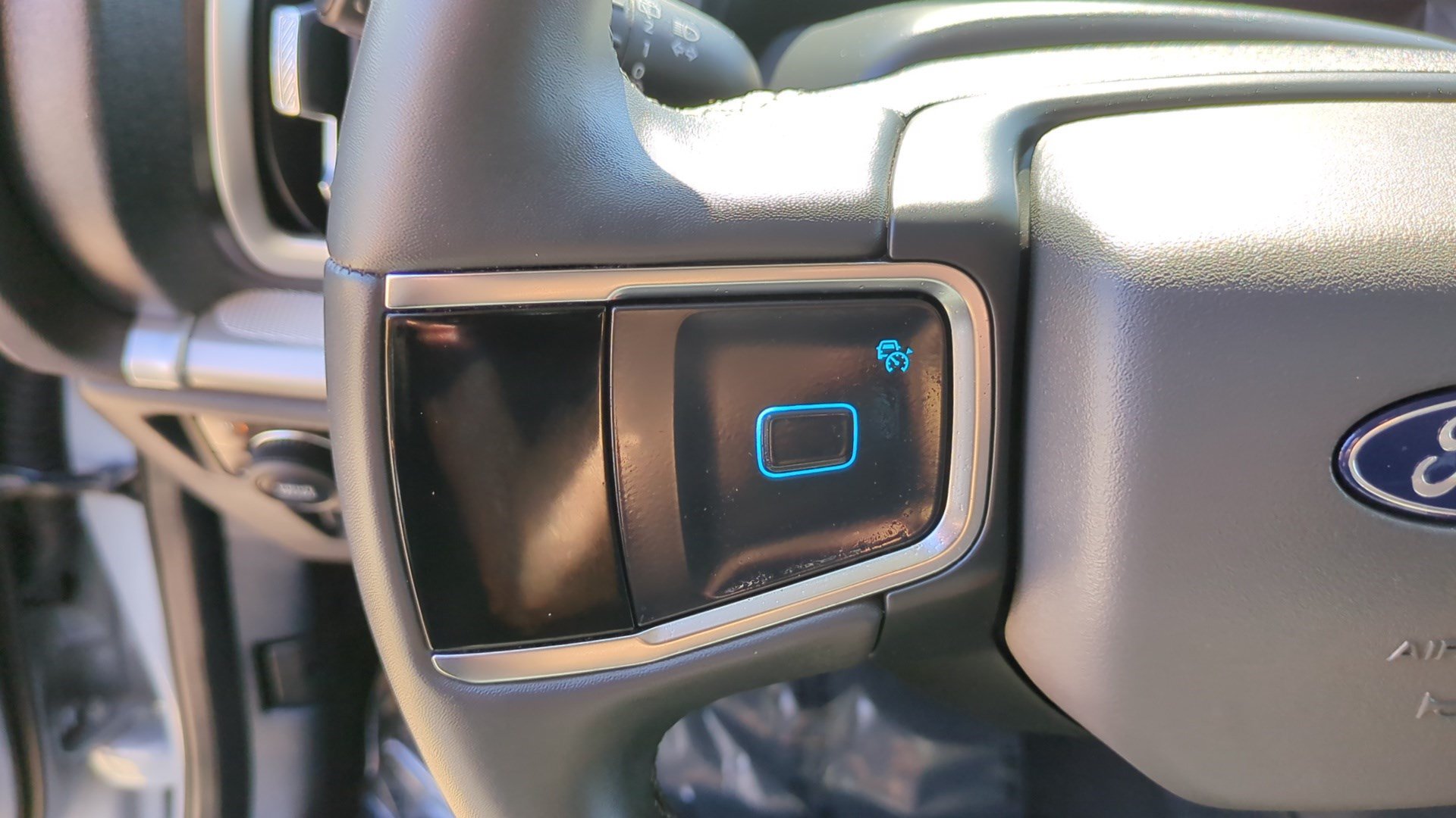 Used 2025 Ford Expedition Active AWD/4WD image 15