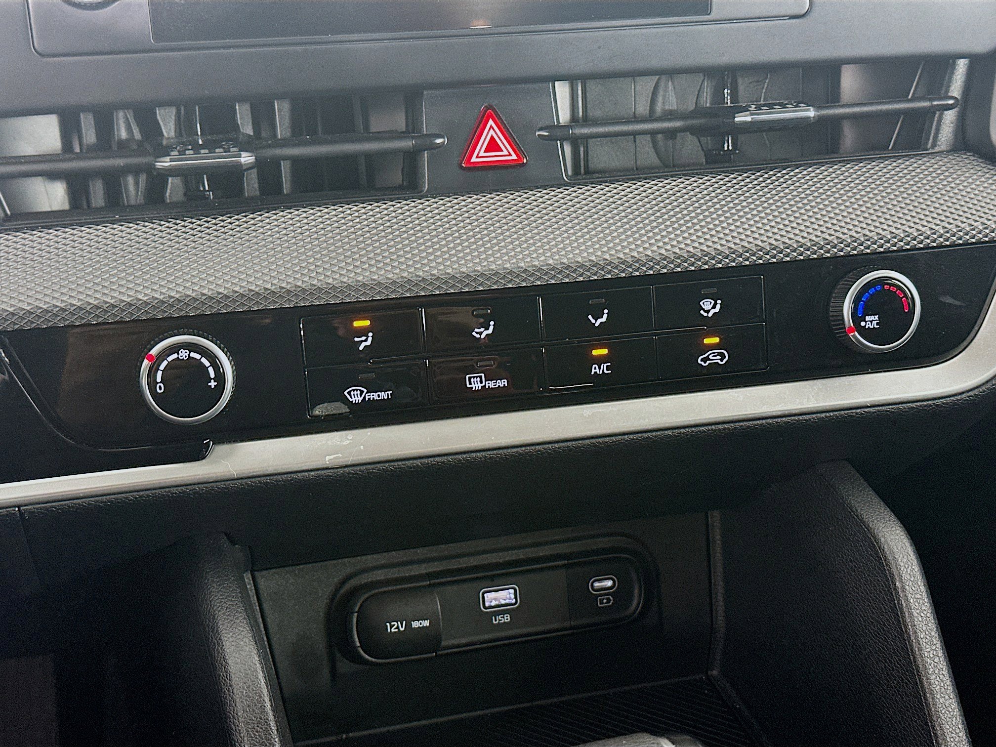 Used 2025 Kia Sportage LX image 23