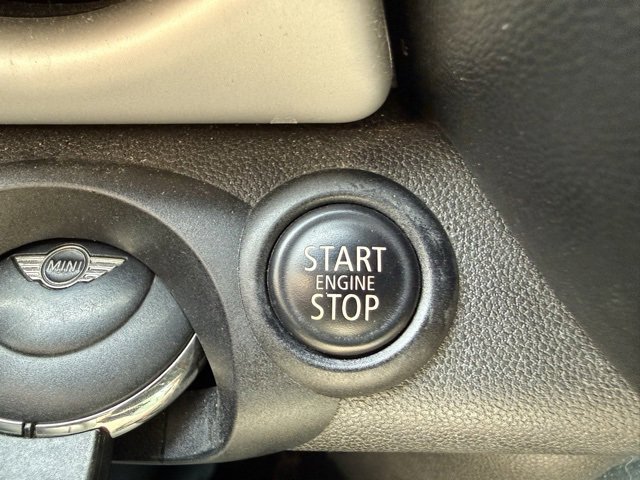 Used 2015 MINI Cooper Convertible image 21