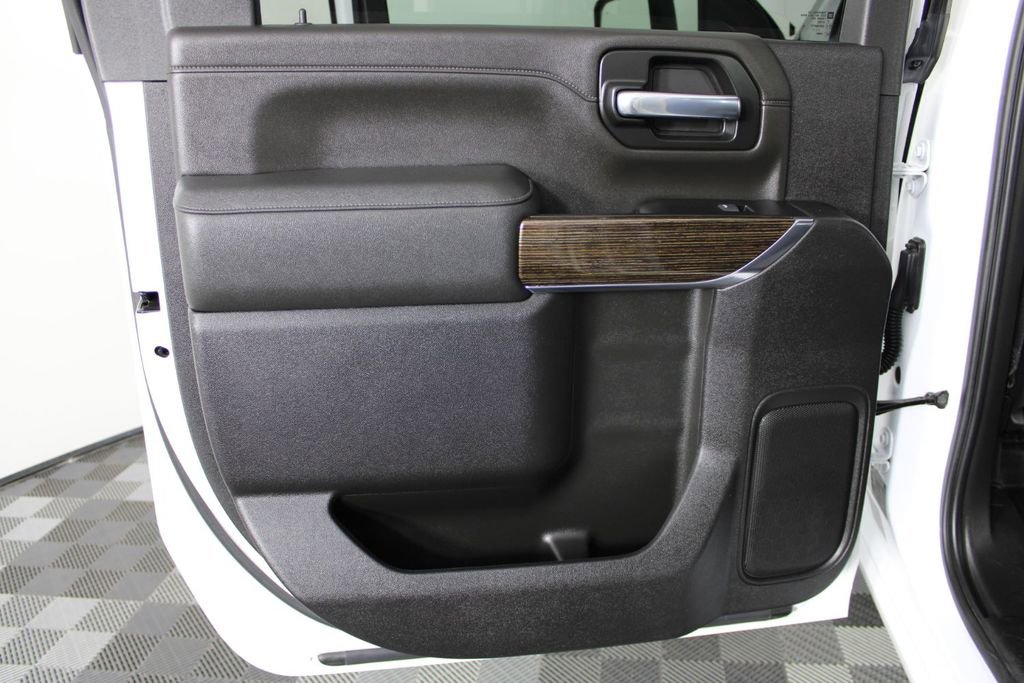 Used 2023 GMC Sierra 3500 SLE w/ SLE Convenience Package image 31