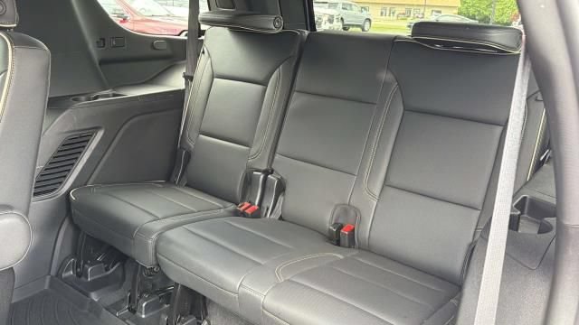 Certified 2024 GMC Yukon SLT w/ Max Trailering Package AWD/4WD image 33
