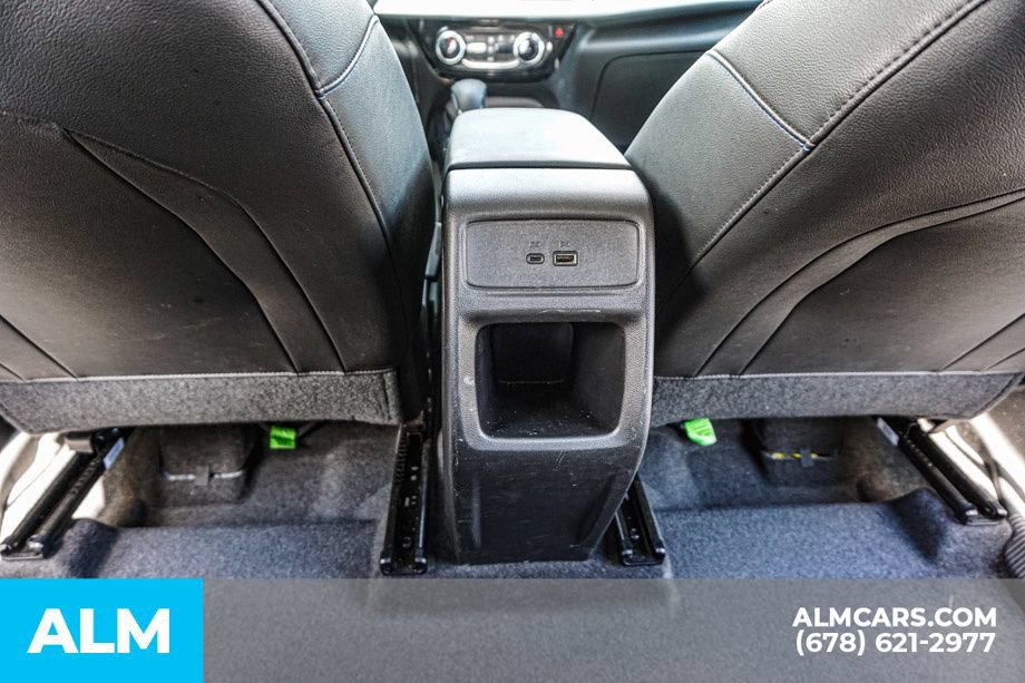 Used 2025 Chevrolet Trax LT FWD image 30