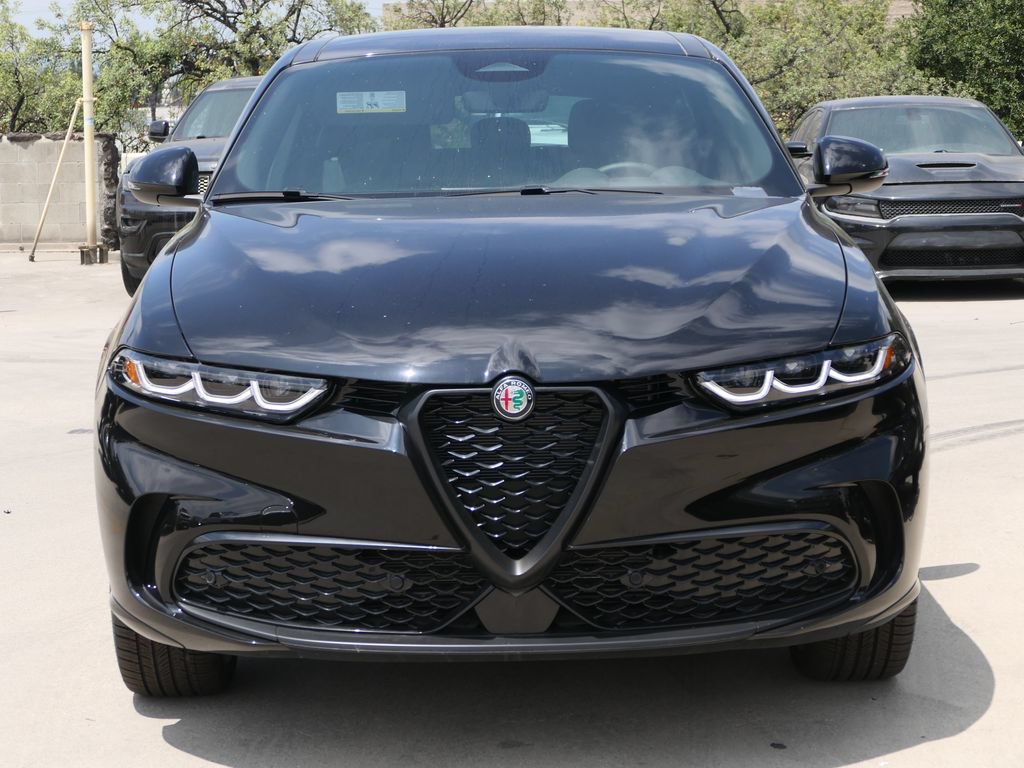 Used 2025 Alfa Romeo Tonale w/ Premium Package AWD/4WD image 7