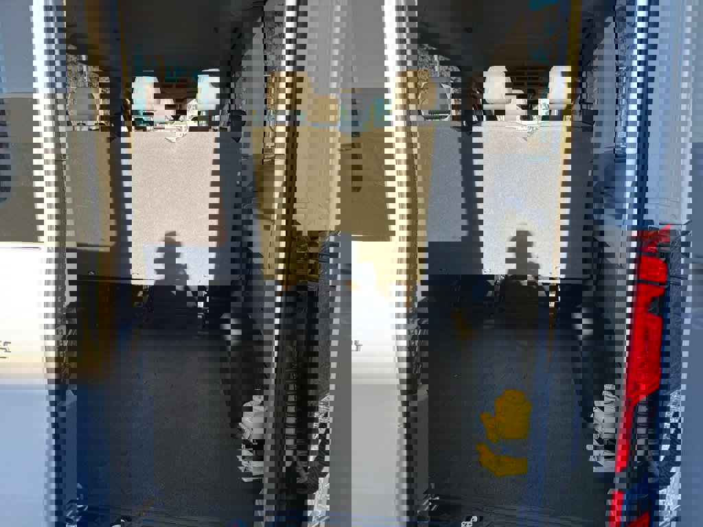 Used 2017 Ford Transit 150 XL image 17