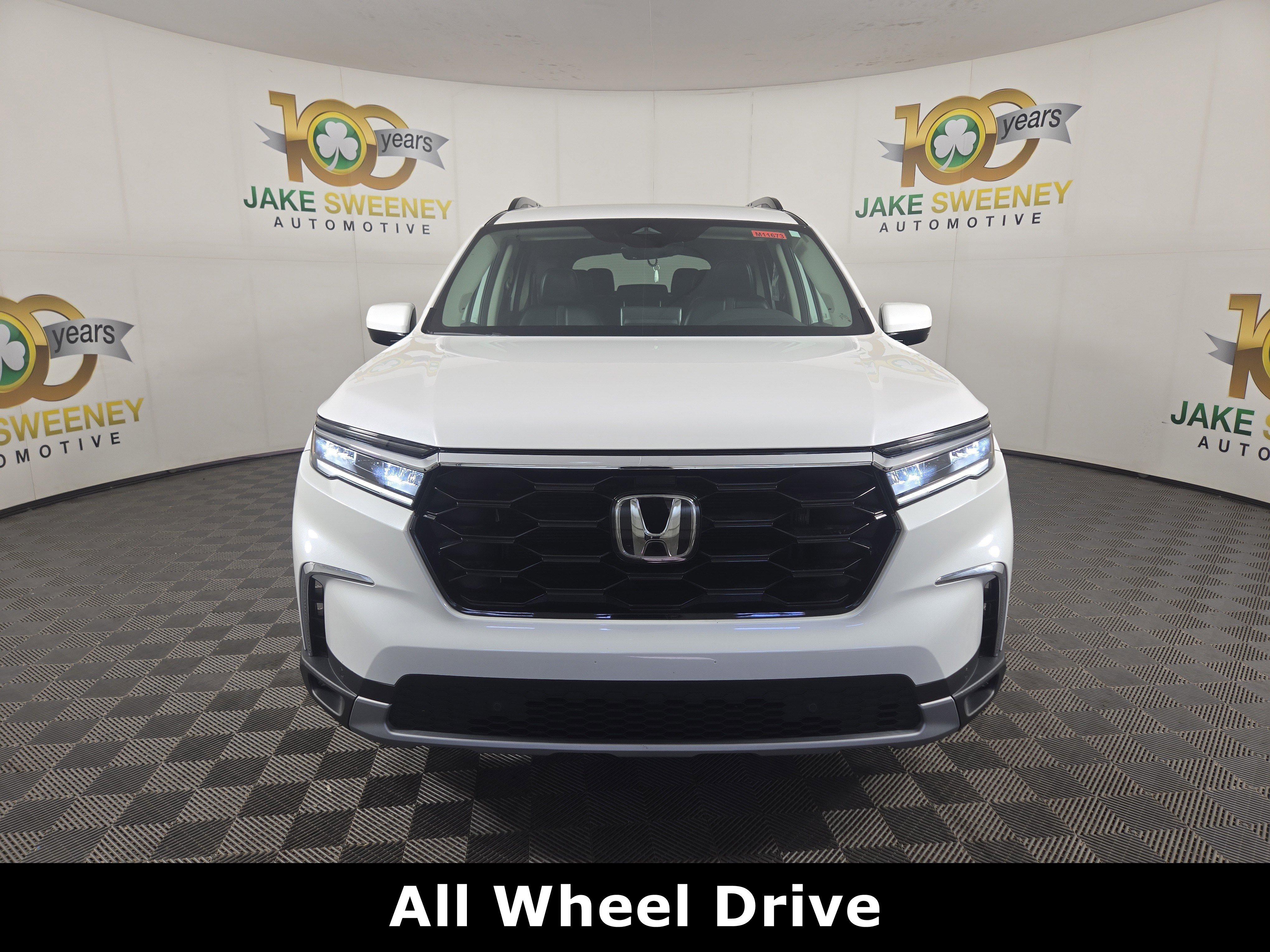 Used 2025 Honda Pilot Touring image 3