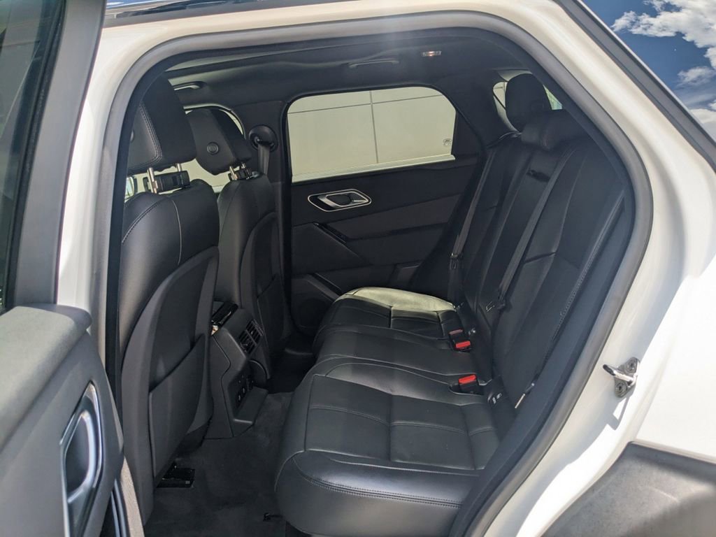 New 2025 Land Rover Range Rover Velar Dynamic SE image 12