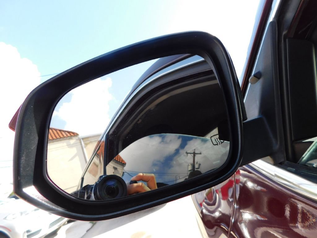 Used 2019 Toyota Highlander LE image 14