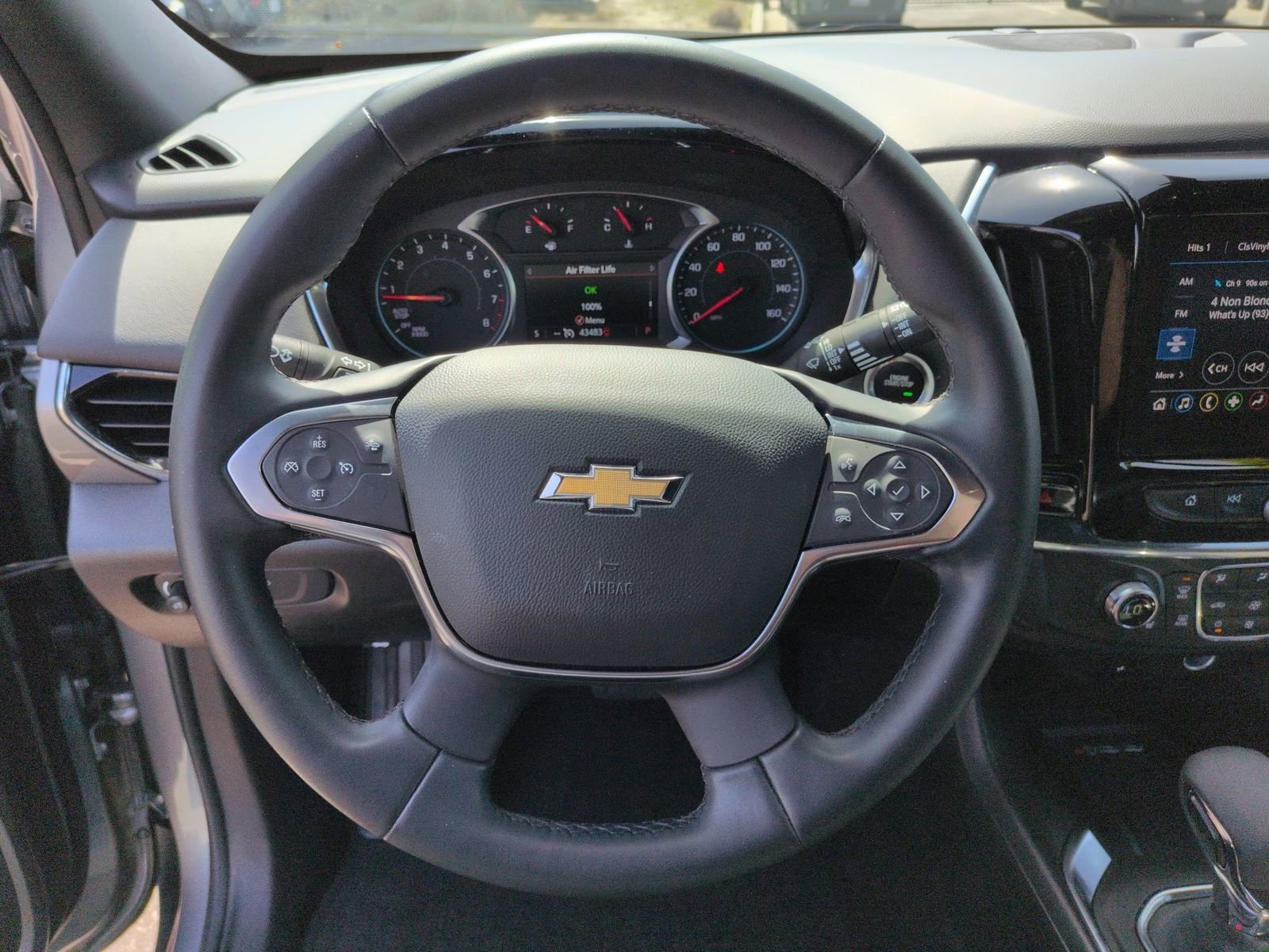 Used 2023 Chevrolet Traverse LT image 15