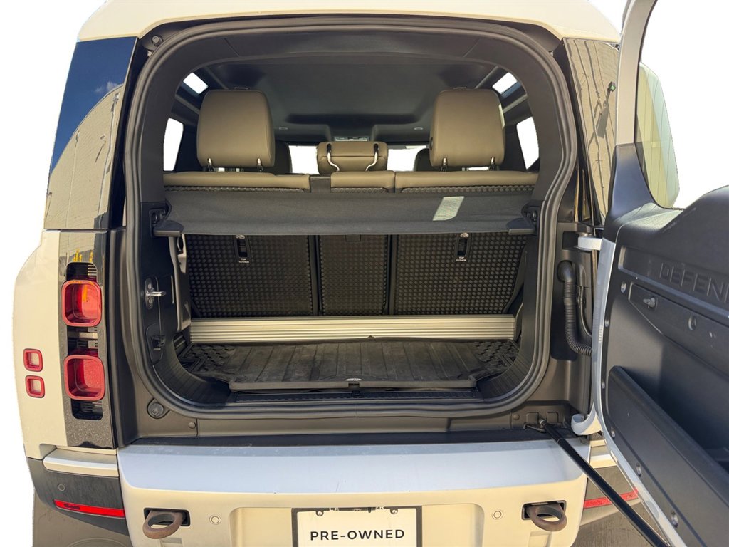 Used 2023 Land Rover Defender 90 S image 20