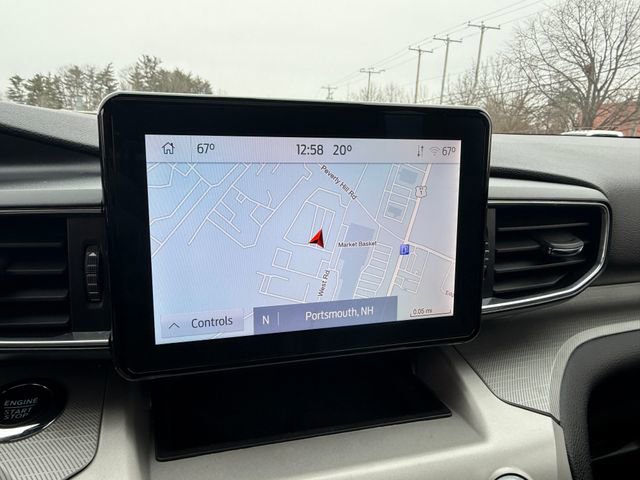 Used 2022 Ford Explorer XLT w/ Equipment Group 202A image 10