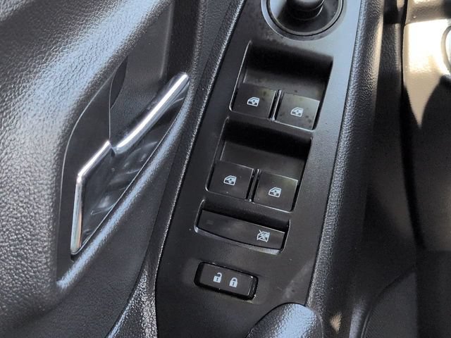 Used 2019 Chevrolet Trax LT w/ LT Convenience Package AWD/4WD image 22