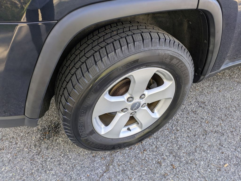Used 2011 Jeep Grand Cherokee Laredo AWD/4WD image 38