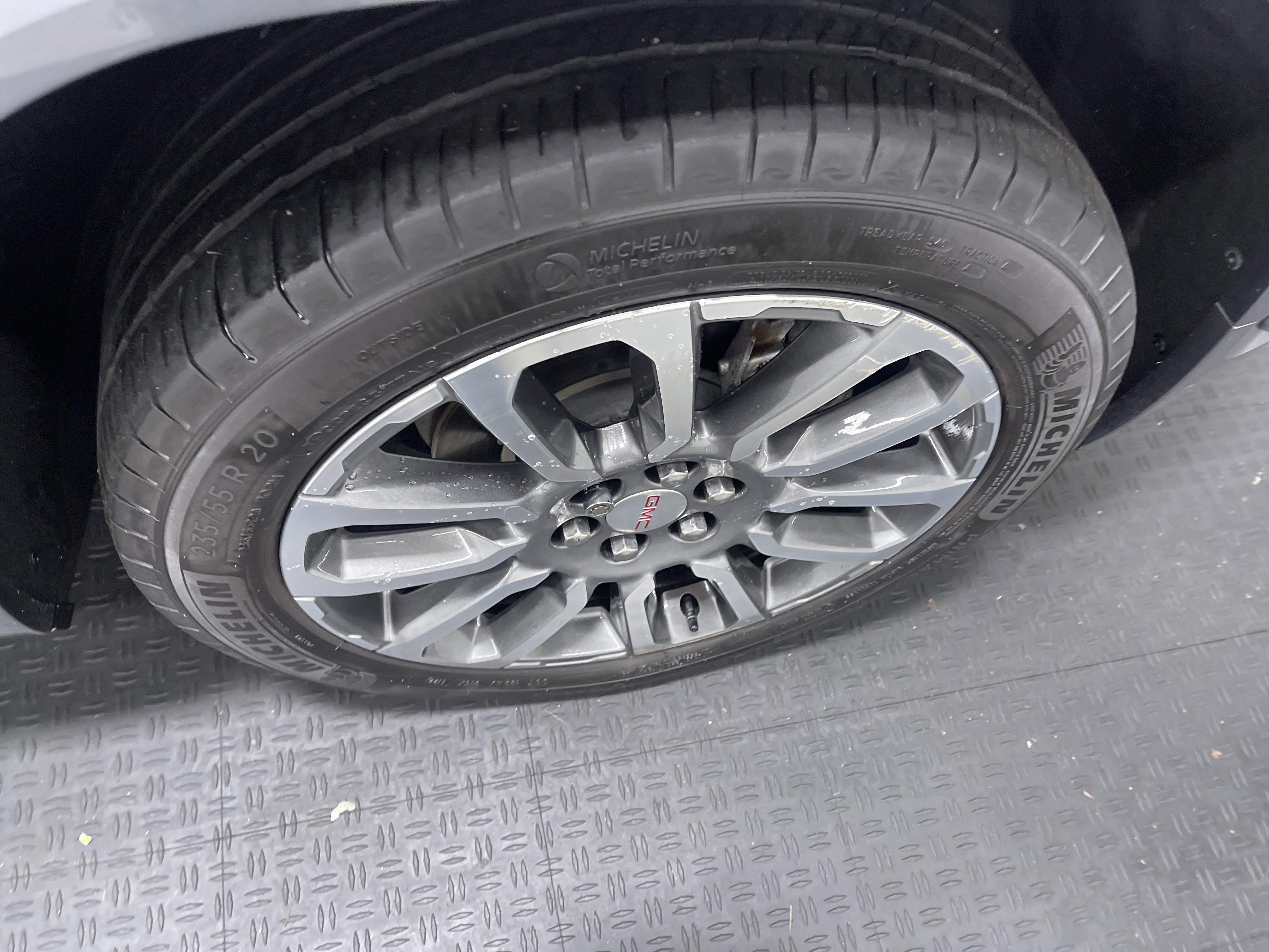 Used 2022 GMC Acadia Denali w/ Denali Ultimate Package image 28