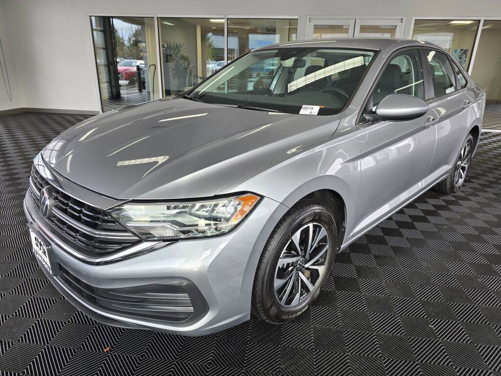 Used 2024 Volkswagen Jetta S image 8