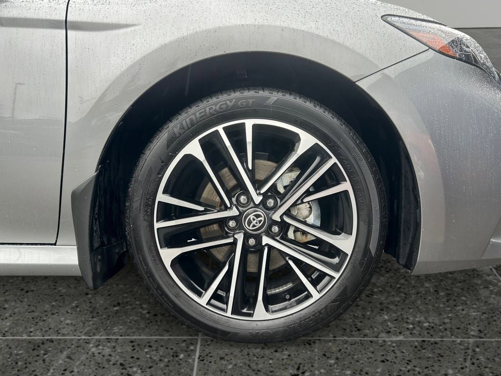 Used 2025 Toyota Camry XLE AWD/4WD image 10