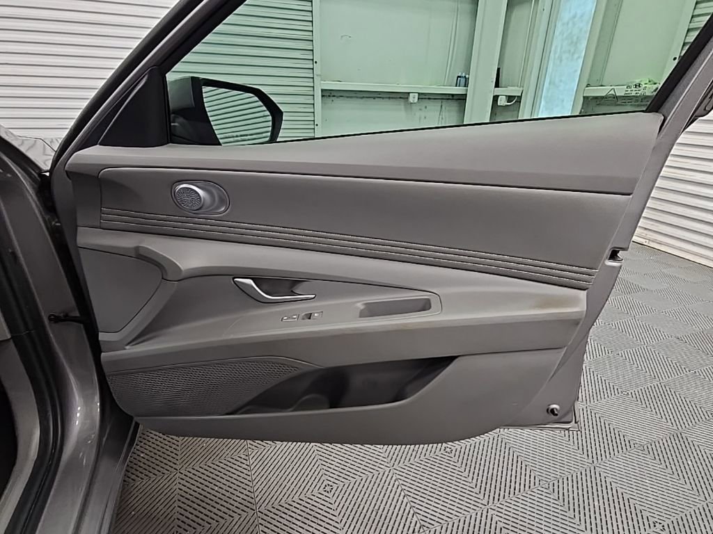 Used 2023 Hyundai Elantra SEL w/ Convenience Package FWD image 36
