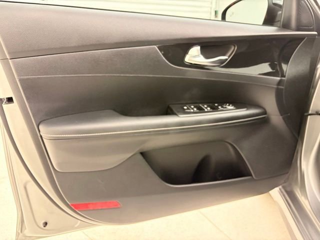 Used 2022 Kia Forte GT-Line FWD image 25