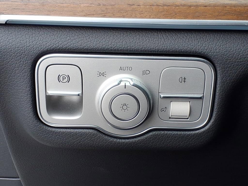 Certified 2025 Mercedes-Benz GLE 350 4MATIC image 17