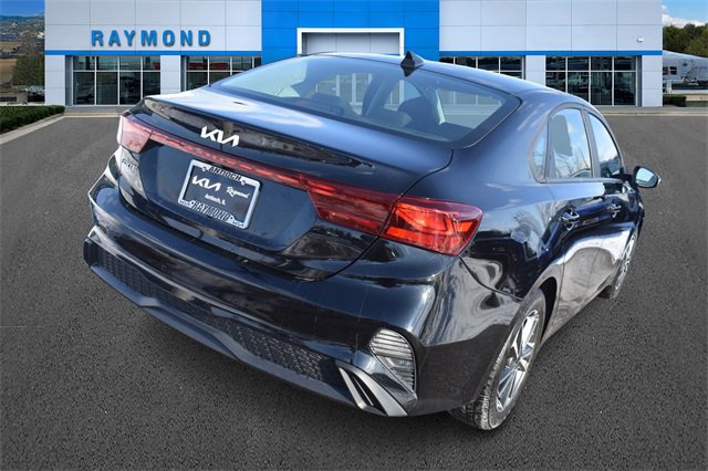 Certified 2022 Kia Forte LXS image 3