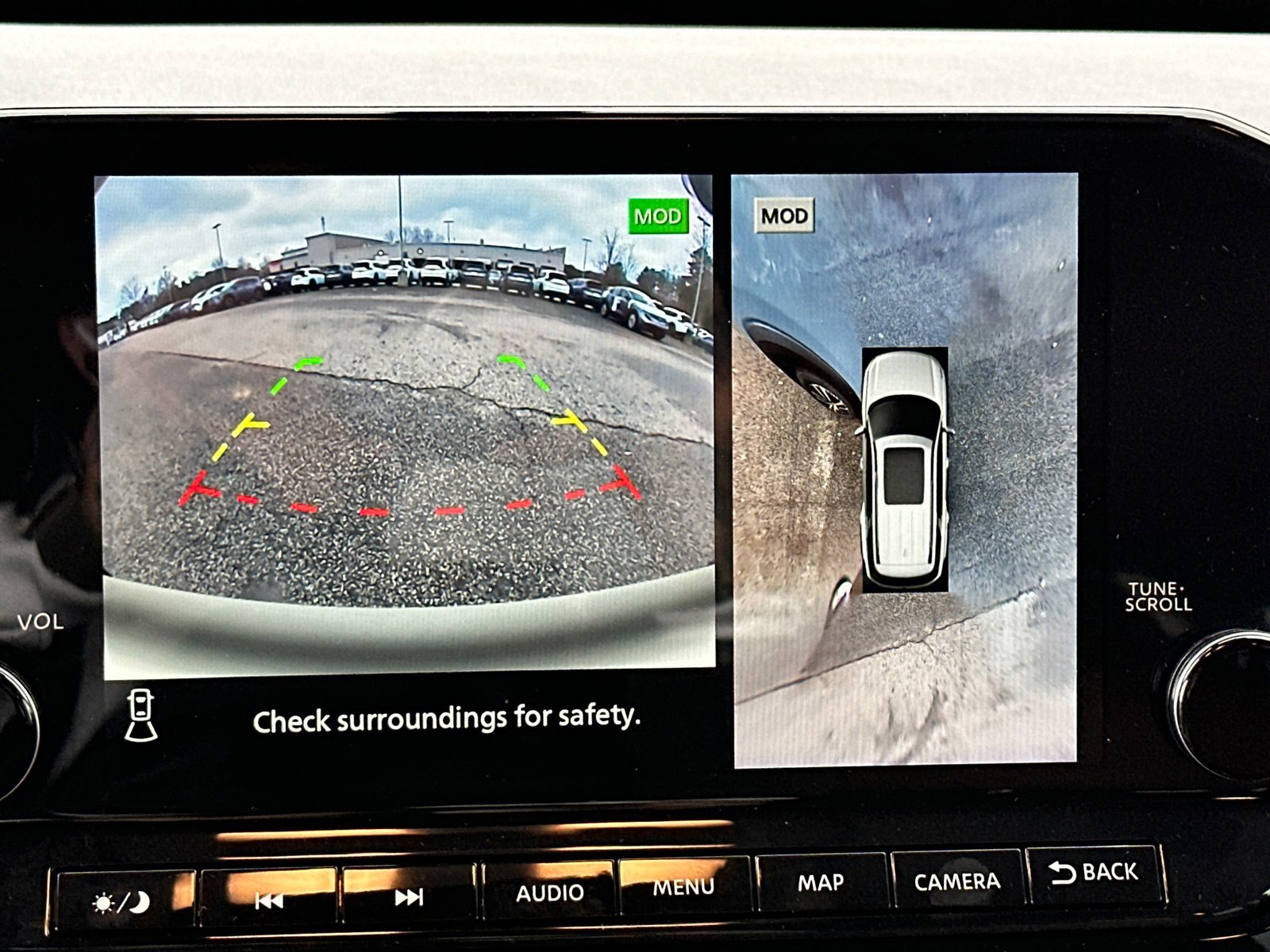 New 2025 Nissan Pathfinder Platinum w/ Cargo Package image 32