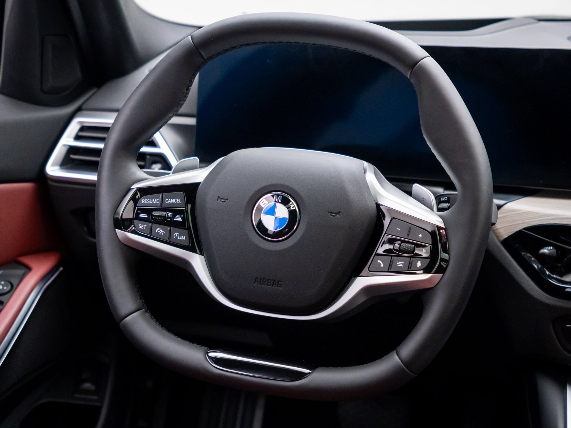 Certified 2025 BMW 330i xDrive Sedan AWD/4WD image 11