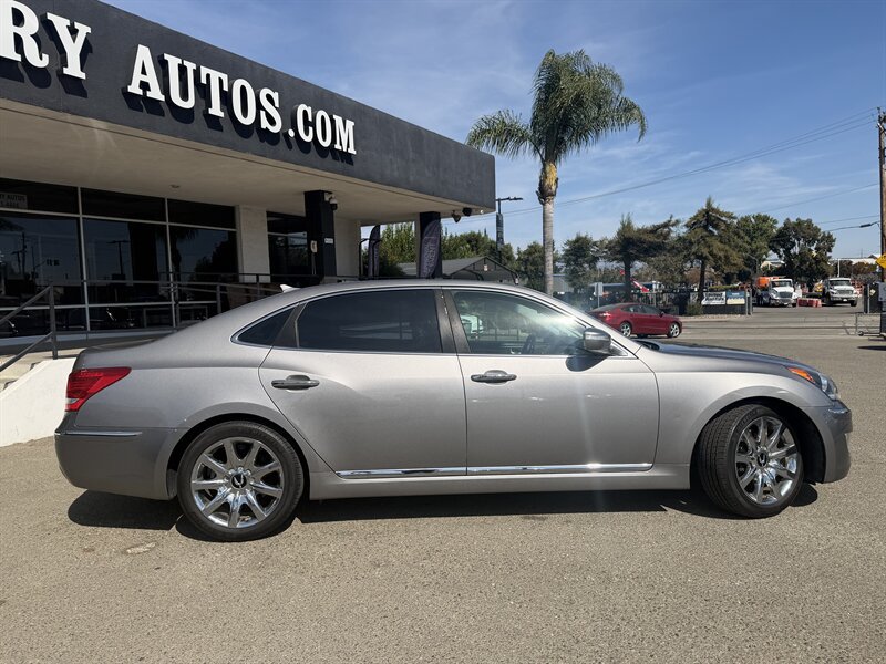 Used 2011 Hyundai Equus Signature RWD image 8