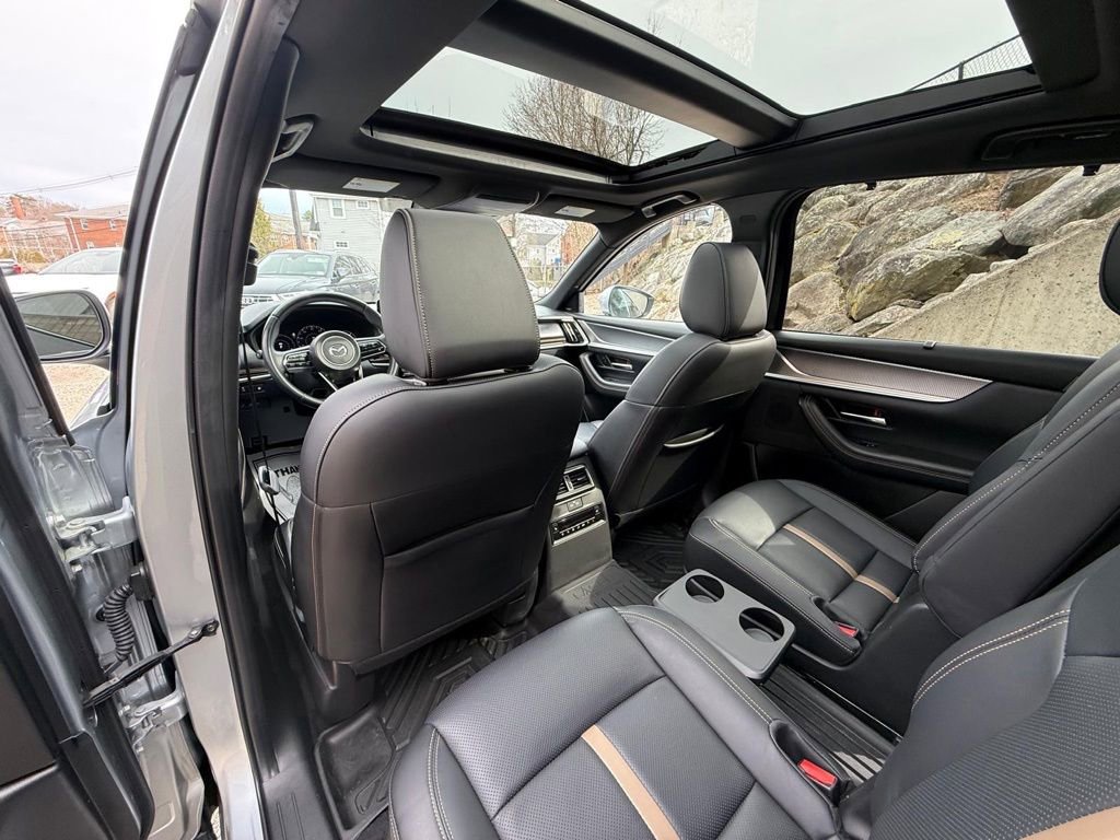 Used 2024 MAZDA CX-90 Plug-In Hybrid w/ Premium Plus image 19