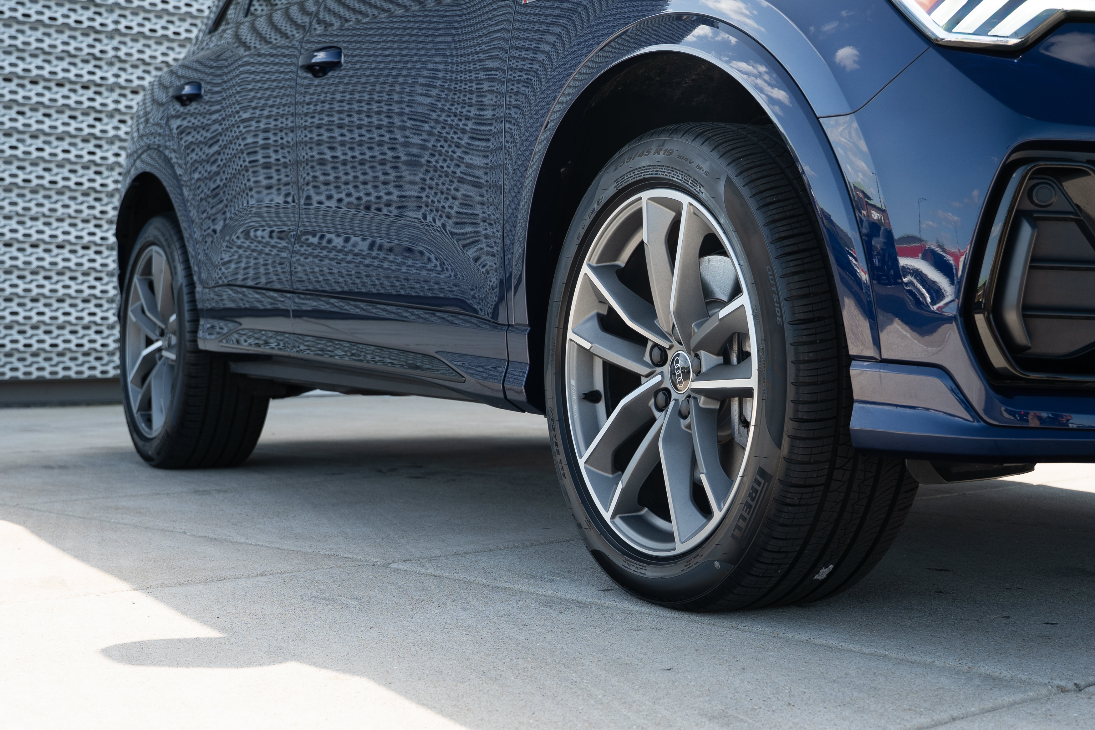 Certified 2025 Audi Q3 2.0T Premium w/ Convenience Package AWD/4WD image 26